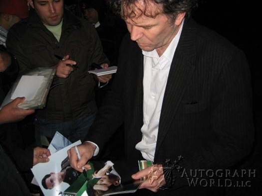 Timothy Hutton autograph