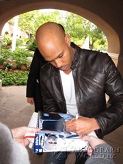 signing photo