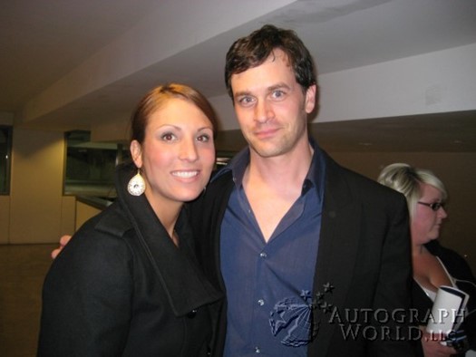 Tom Everett Scott autograph