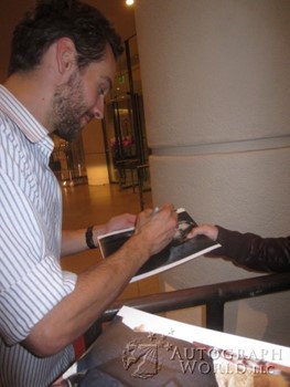 Tom Mison autograph