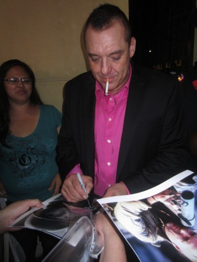 Tom Sizemore autograph
