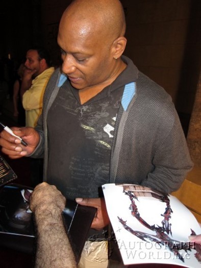 Tony Todd autograph