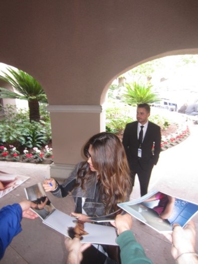 Vanessa Marcil autograph