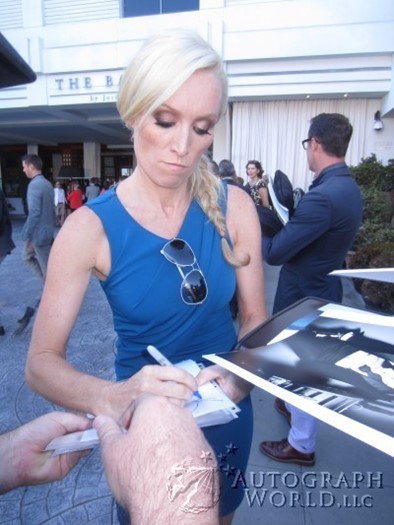 Victoria Smurfit autograph