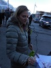 Vinessa Shaw signing proof