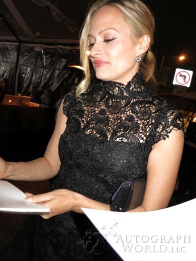 Vinessa Shaw autograph