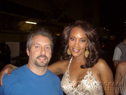 Vivica A. Fox autograph