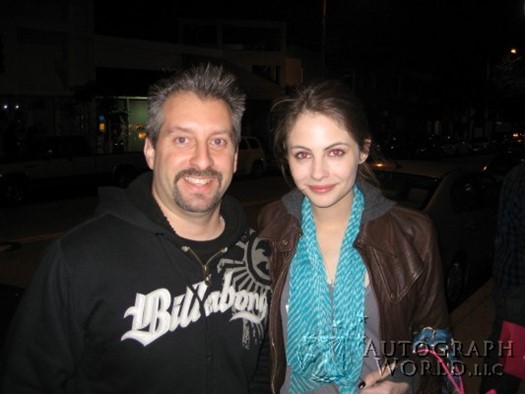 Willa Holland autograph