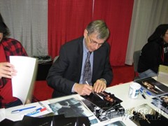 signing photo