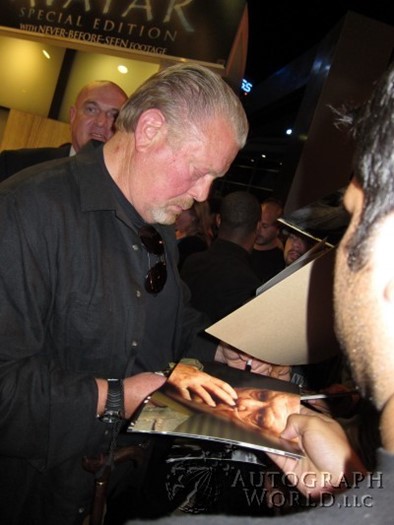 William Lucking autograph