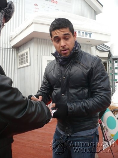 Wilmer Valderrama autograph