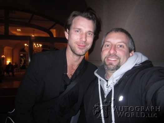 Wil Traval autograph