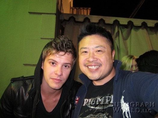 Xavier Samuel autograph