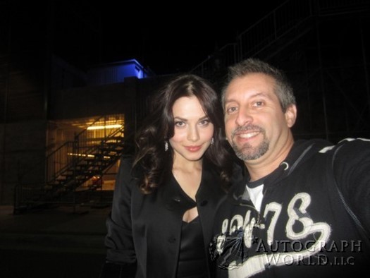 Yuliya Snigir autograph